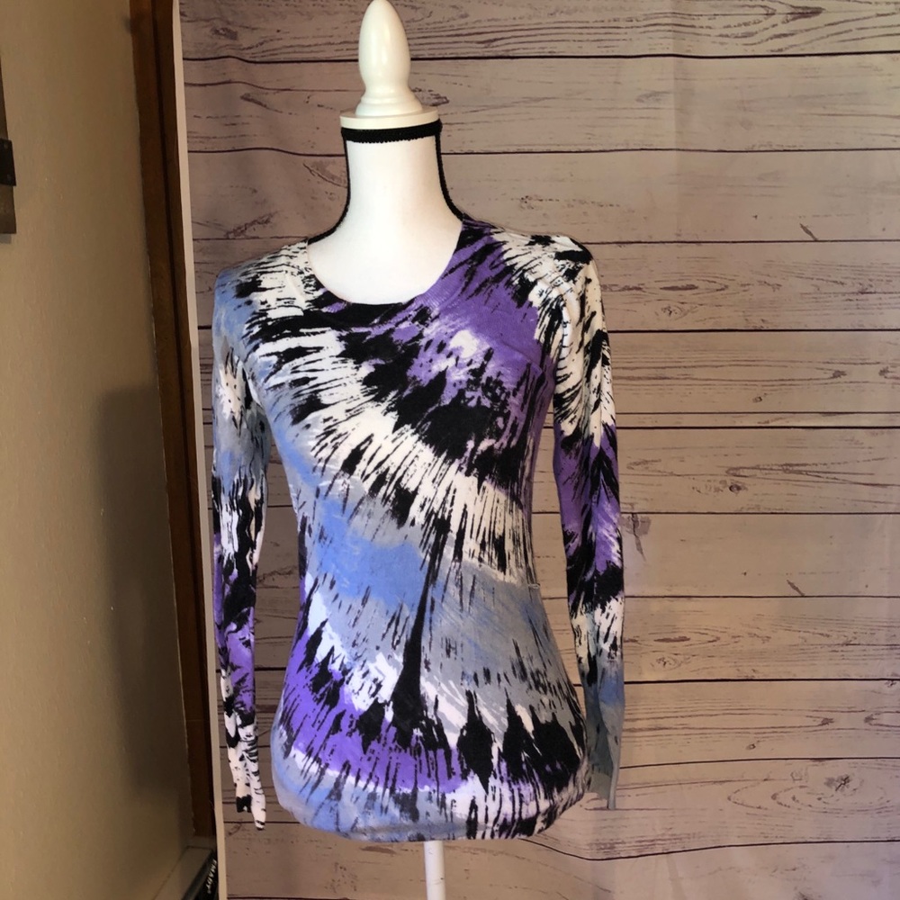 Long sleeve sweater tee